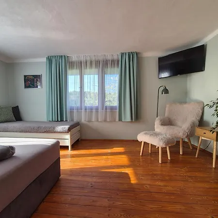 Guest house Klinger - Nad Jazerom 3*